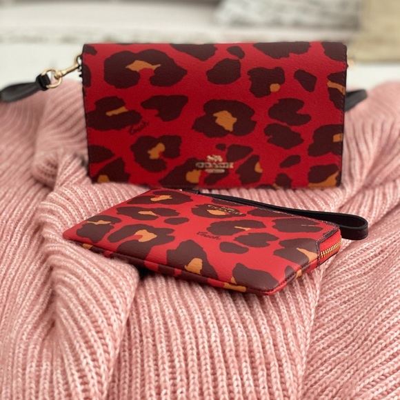 🆕 COACH | Poppy Leopard Anna Foldover Crossbody Clutch Shoulder Bag & Wristlet - Picture 7 of 15